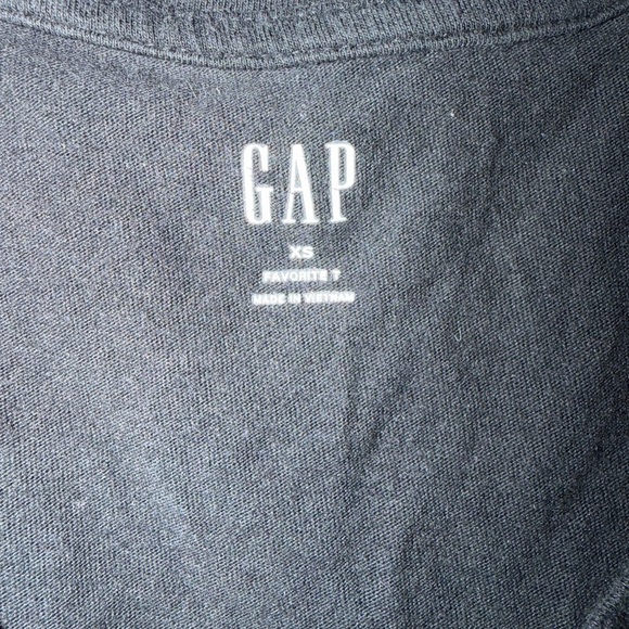 GAP Women's Classic Favorite Black Short Sleeve Tee - Picture 2 of 6